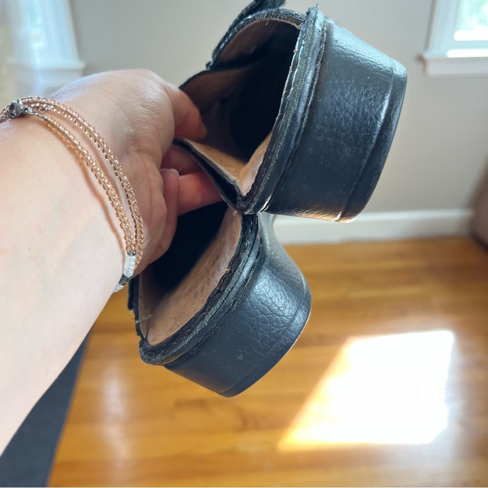 Finn Comfort Made in Germany Size 37 Black Leather Embossed Clog Slip On Shoes - Picture 9 of 9